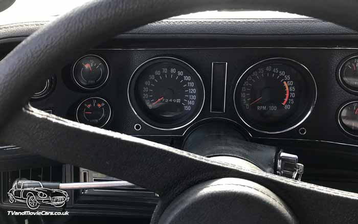 TV Film Movie Action Vehicle Scotland Template Chevrolet Camaro Z28 1970 Dashboard 700x438px