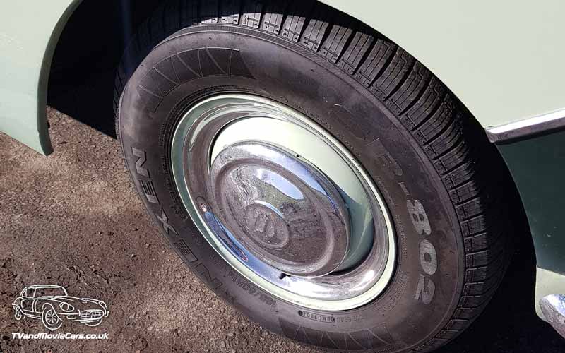 TV Film Movie Action Vehicle Scotland UK Car Wolseley 6-99 (1961) - Wheel CU