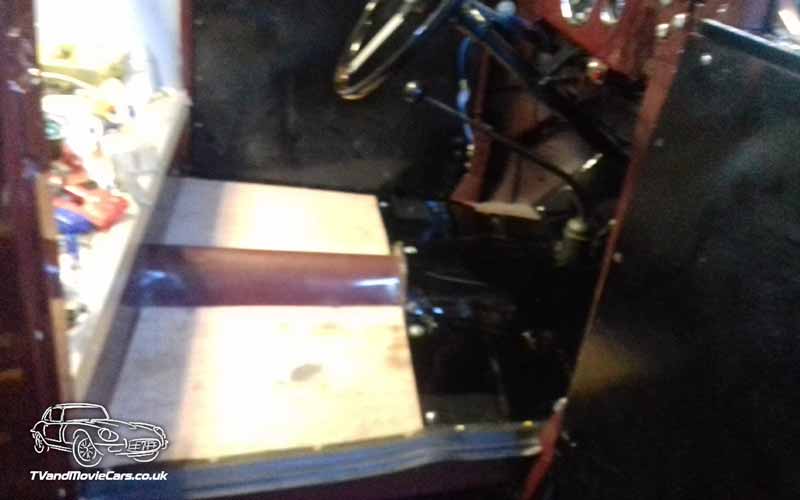 TV Film Movie Action Vehicle Scotland UK Cars Fordson EO4C (1946) Interior 1