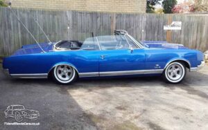TV Film Movie Action Vehicle Scotland USA Classic Car Oldsmobile Delta 88 (1966) Interior 1