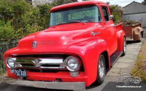 TV Film Movie Action Vehicle Scotland USA Truck Ford F100 (1956) Front with trailer