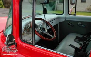 TV Film Movie Action Vehicle Scotland USA Truck Ford F100 (1956) Interior 1