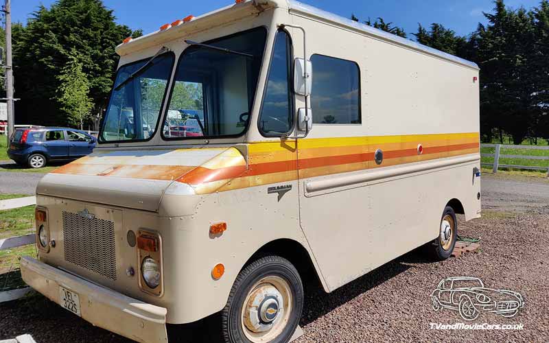 TV Film Movie Action Vehicle Scotland USA Step Side Guman Olson Kurbmaster (1973) OS Front 800px