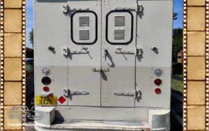 TV Film Movie Action Vehicle Scotland USA Step Side Guman Olson Kurbmaster (1973) Rear 800px
