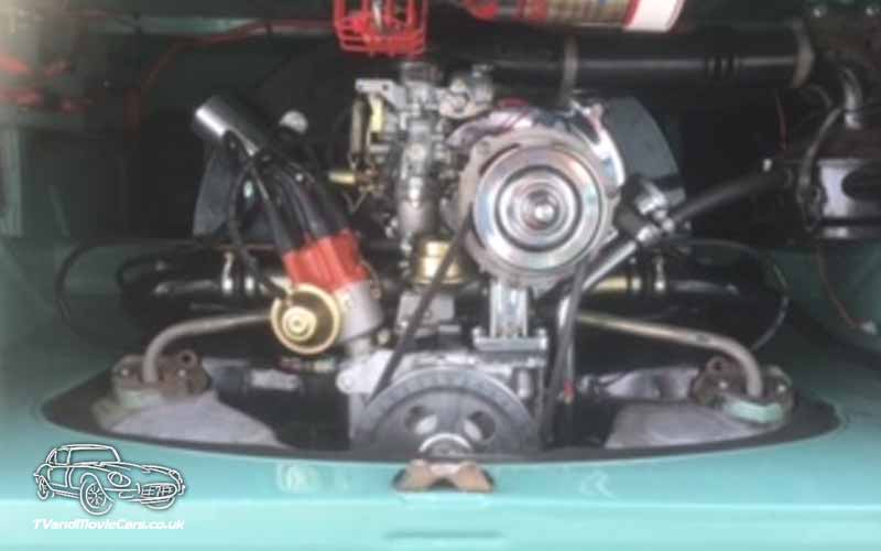 TV Film Movie Action Vehicle Scotland VW Camper Splitscreen (1967) Engine 800px.jpg