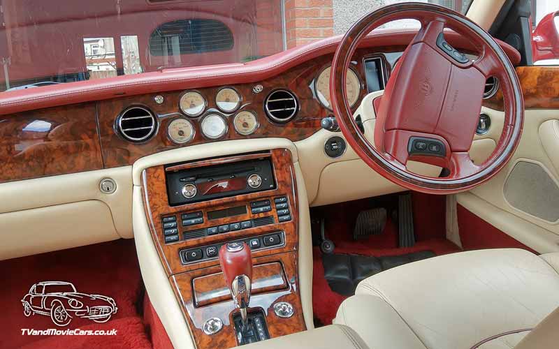 TV Film Movie Action Vehicle Scotland UK Cars Bentley Arnage Interior Dash 800px