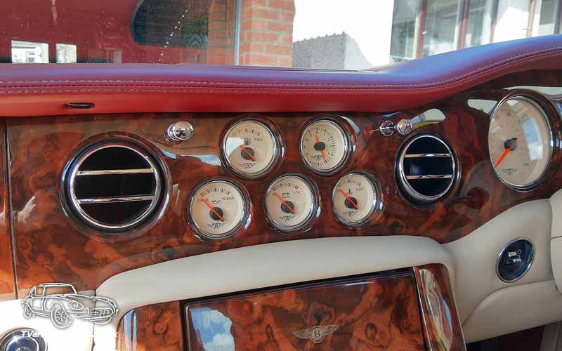 TV Film Movie Action Vehicle Scotland UK Cars Bentley Arnage Interior Dash Gauges 800px