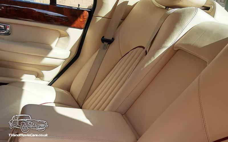 TV Film Movie Action Vehicle Scotland UK Cars Bentley Arnage Interior Dash Gauges 800px