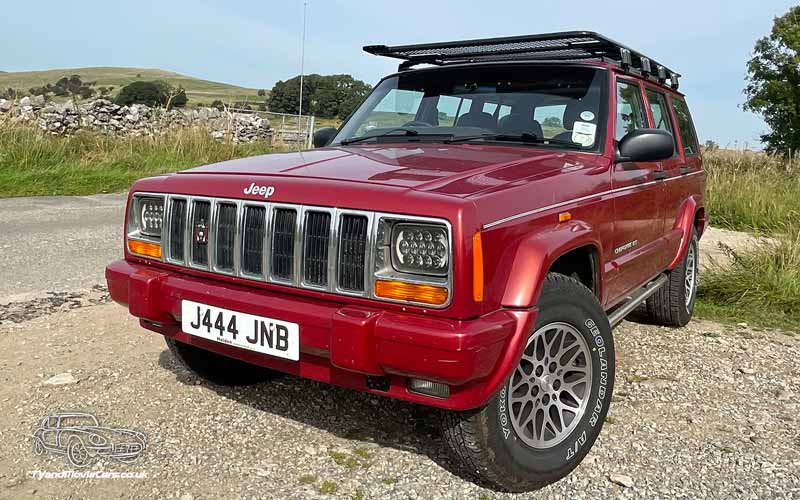 TV Film Movie Action Vehicle Scotland USA Cars Jeep Cherokee Front NS