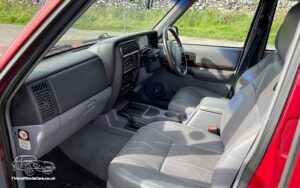 TV Film Movie Action Vehicle Scotland USA Cars Jeep Cherokee Interior Front NS