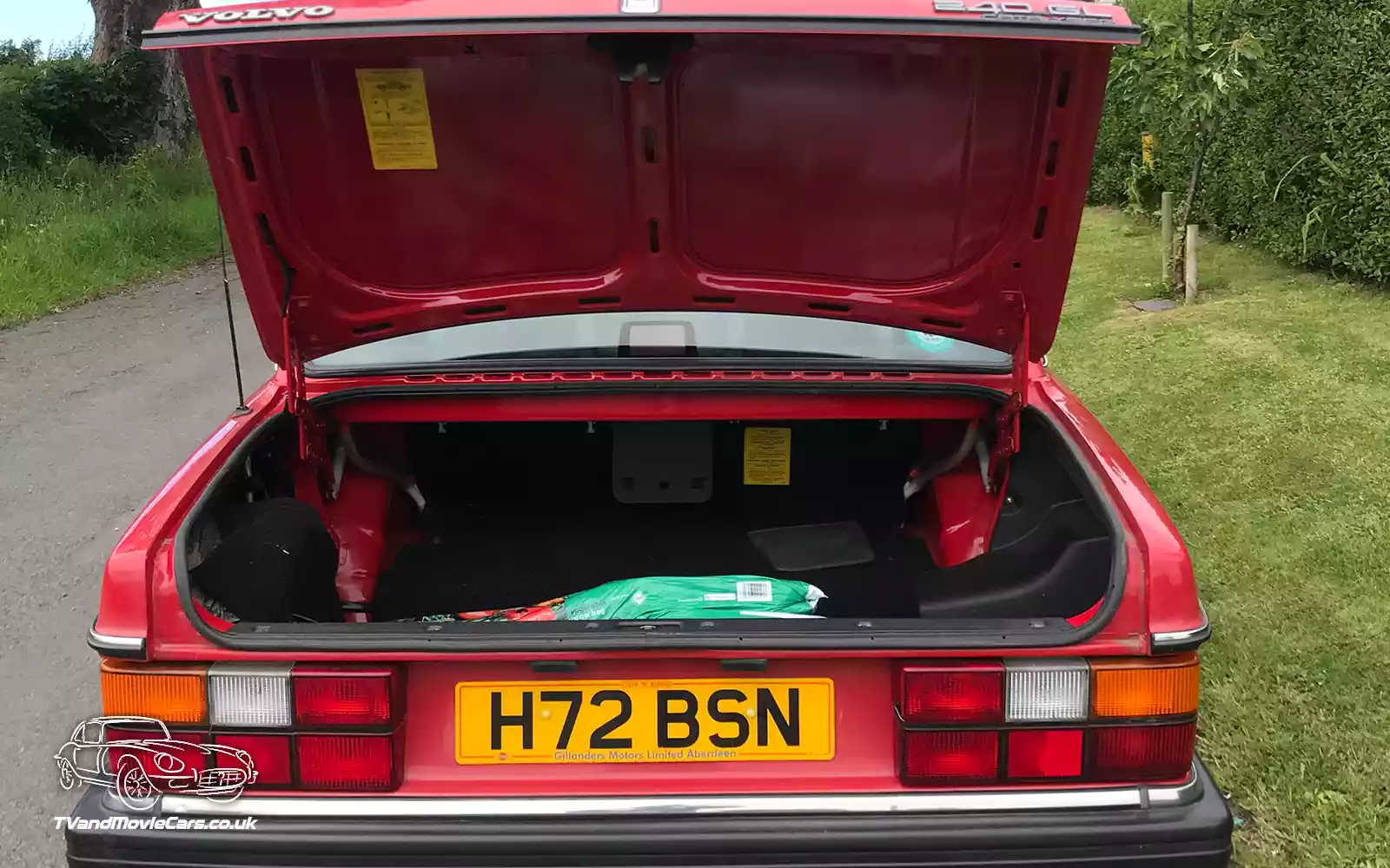 TV Film Movie Action Vehicle Scotland UK Cars Volvo 240GL Rear Boot