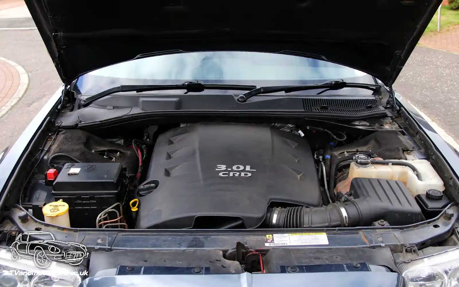 TV Film Movie Action Vehicle Scotland Austria Cars Chrysler 300c CRD 2009 Engine