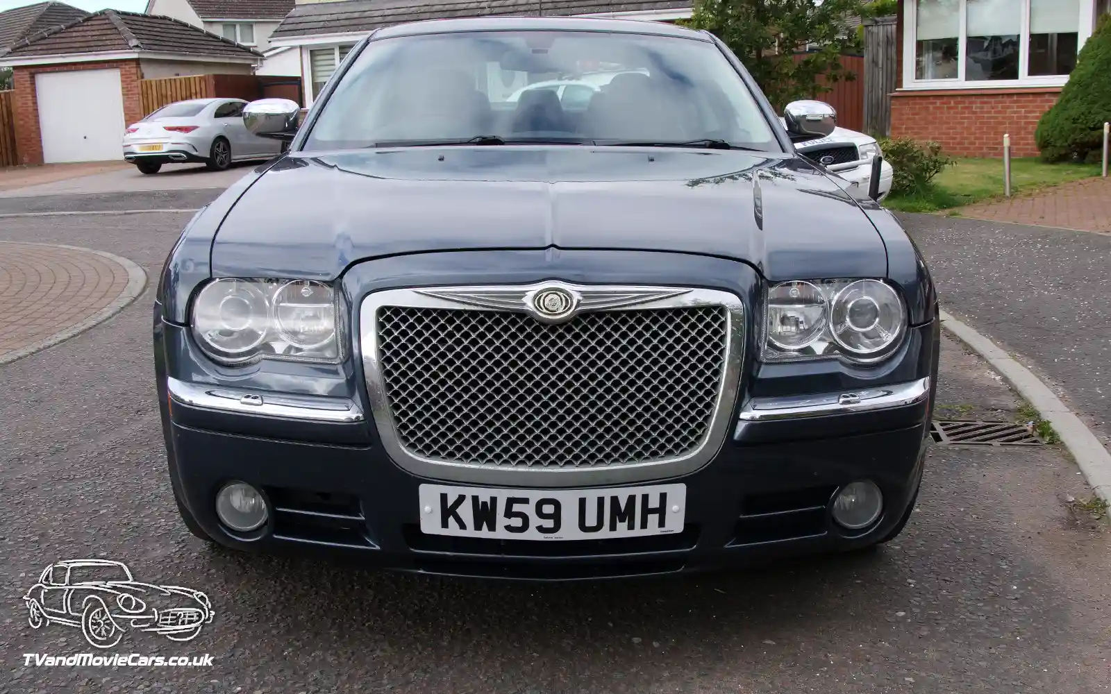 TV Film Movie Action Vehicle Scotland Austria Cars Chrysler 300c CRD 2009 Front