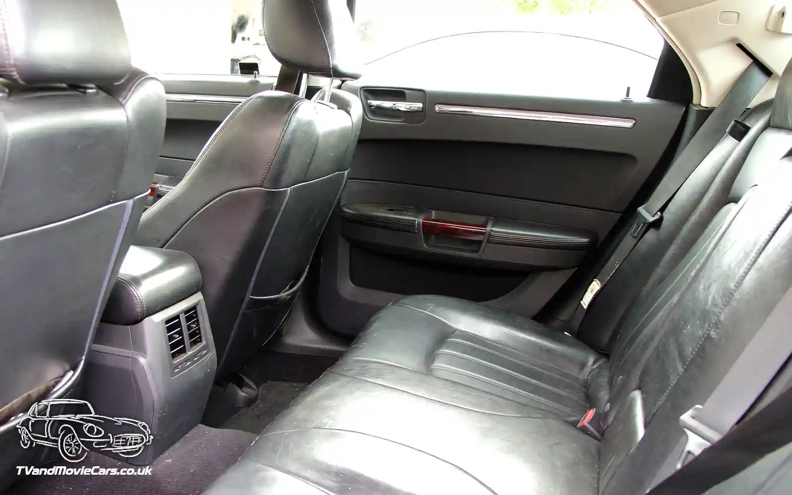 TV Film Movie Action Vehicle Scotland Austria Cars Chrysler 300c CRD 2009 Interior Rear NS