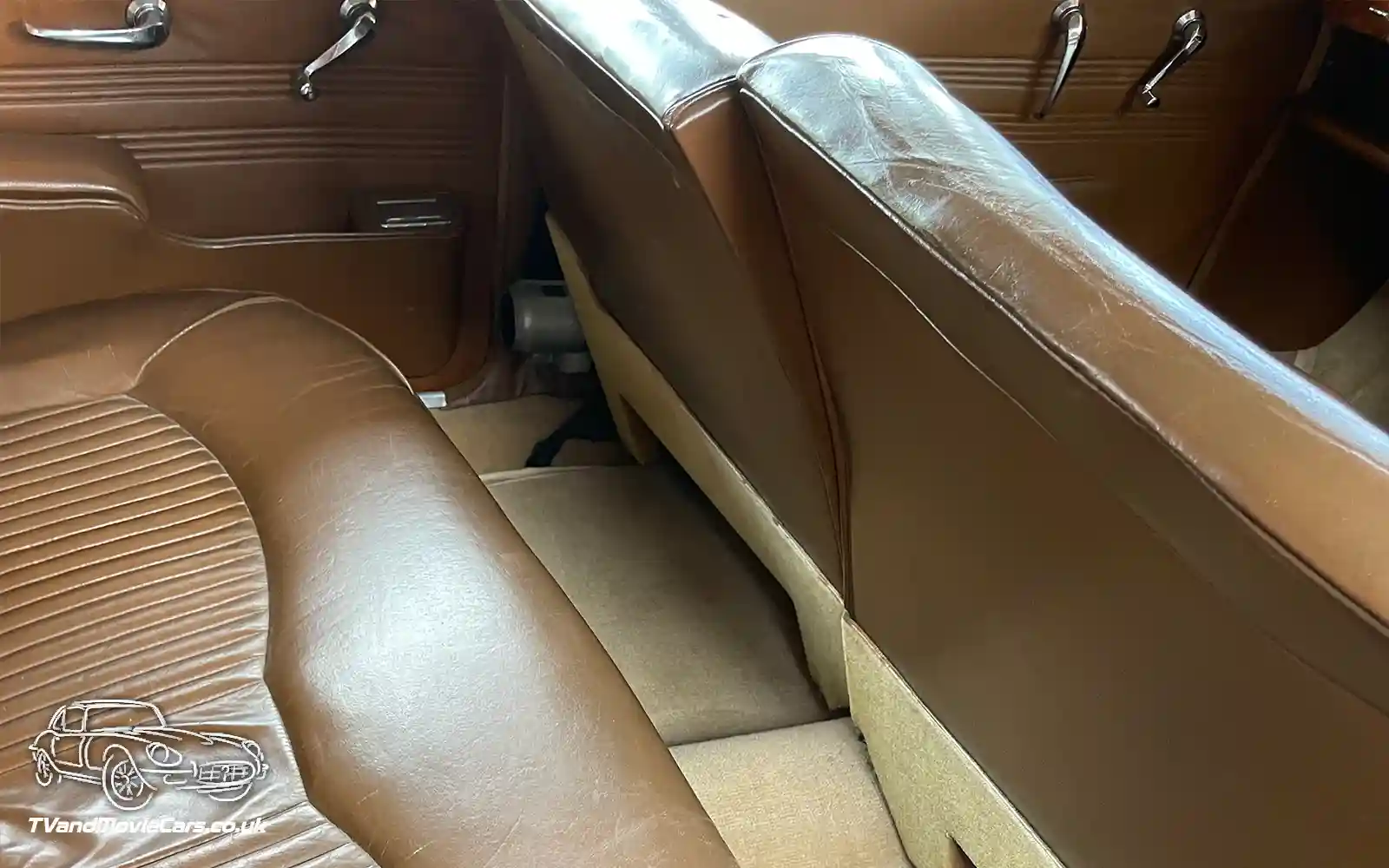 TV Film Movie Action Vehicle Scotland UK Classic Jaguar S Type 1966 Interior Back Seat