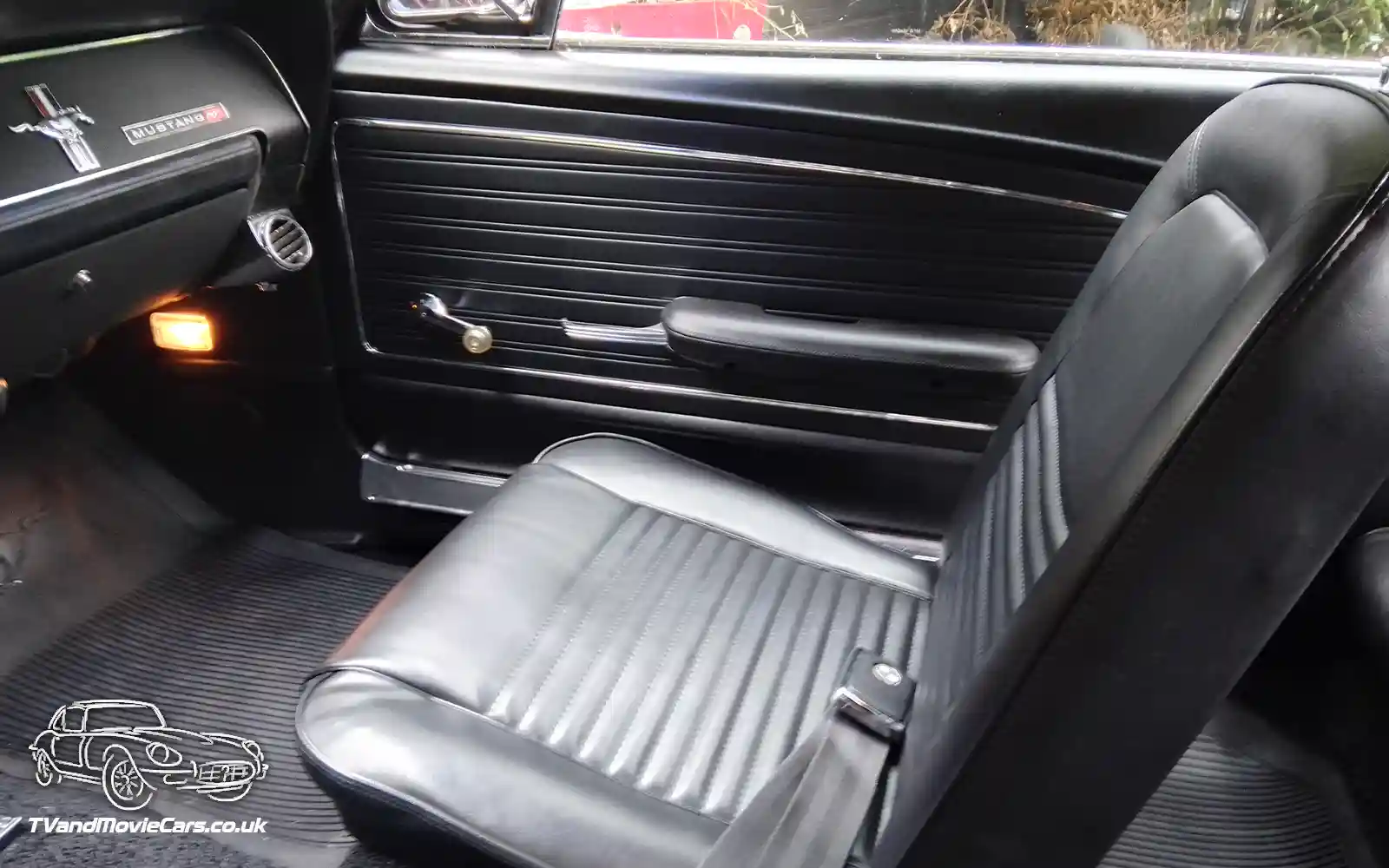 TV Film Movie Action Vehicle Scotland USA American Cars Ford Mustang Coupe 1968 Interior Front NS
