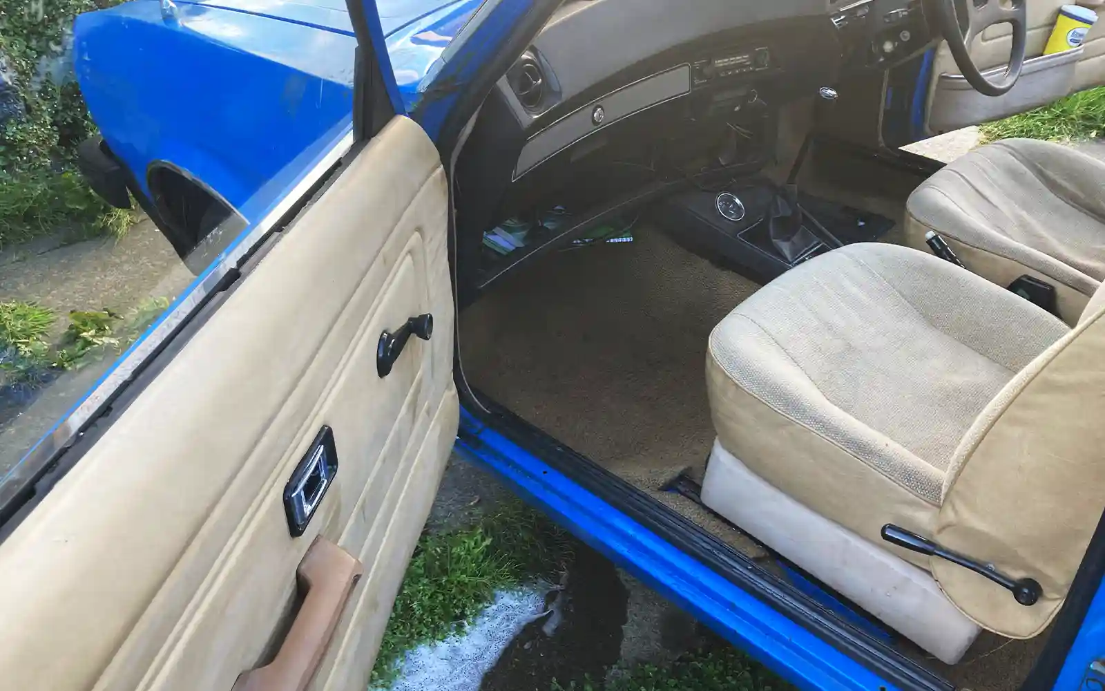 TV Film Movie Action Vehicle Scotland UK Cars Morris Marina 1.3 L (1979) Interior Front NS