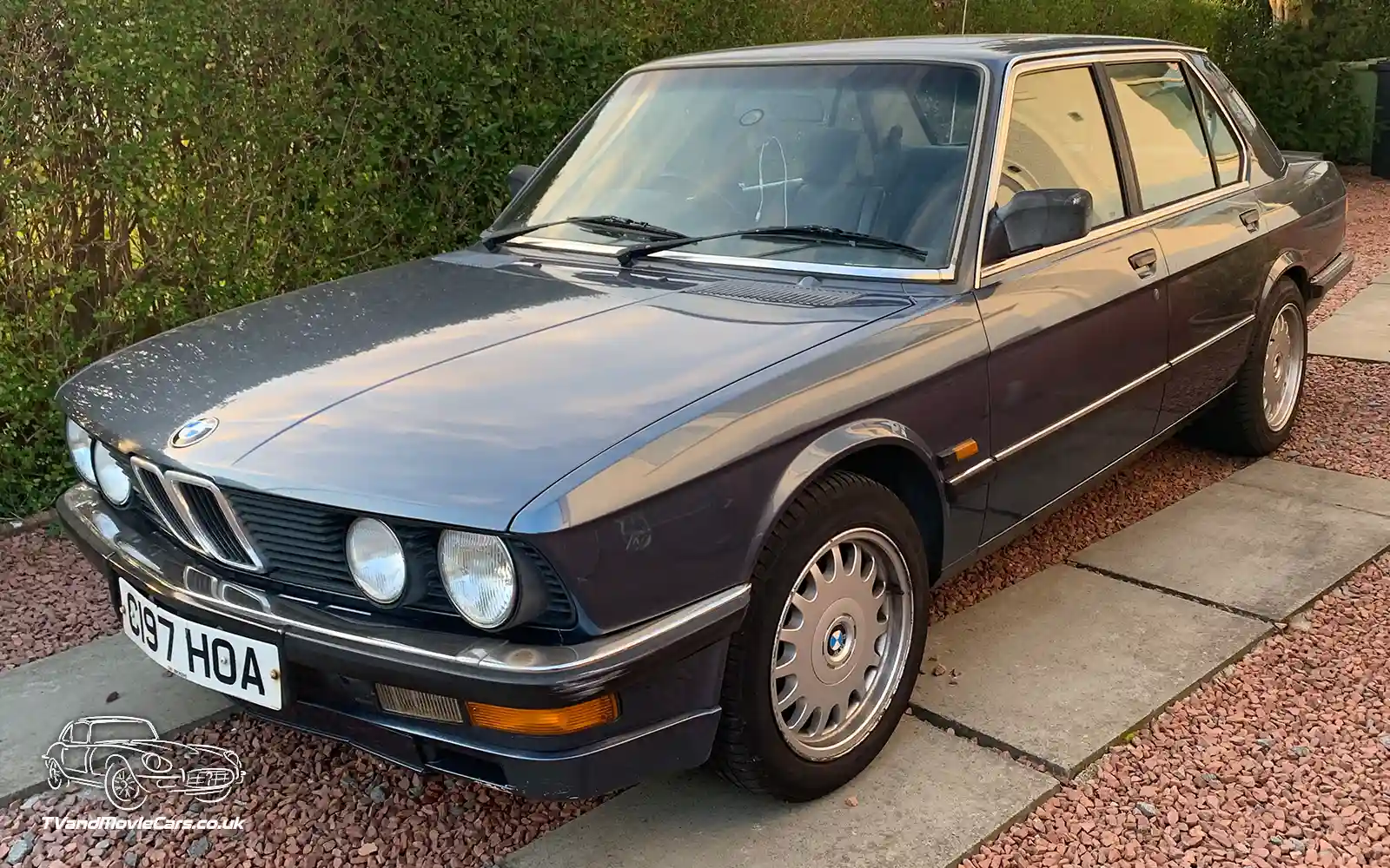 TV Film Movie Action Vehicle Scotland German Car BMW 525e 1985 Front NS