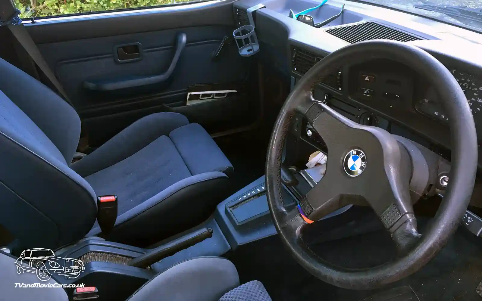 TV Film Movie Action Vehicle Scotland German Car BMW 525e 1985 Interior Dashboard