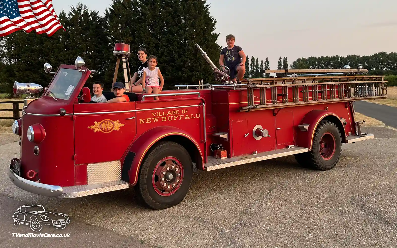 TV Film Movie USA Action Vehicles American Lafrance - 700 Fire Pump Truck 1948 OS Front 2