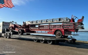 TV Film Movie USA Action Vehicles American Lafrance - 700 Fire Truck Ladder 1953 - on loader