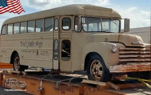 TV Film Movie USA Action Vehicles American Chevrolet School Bus 1948 Front NS