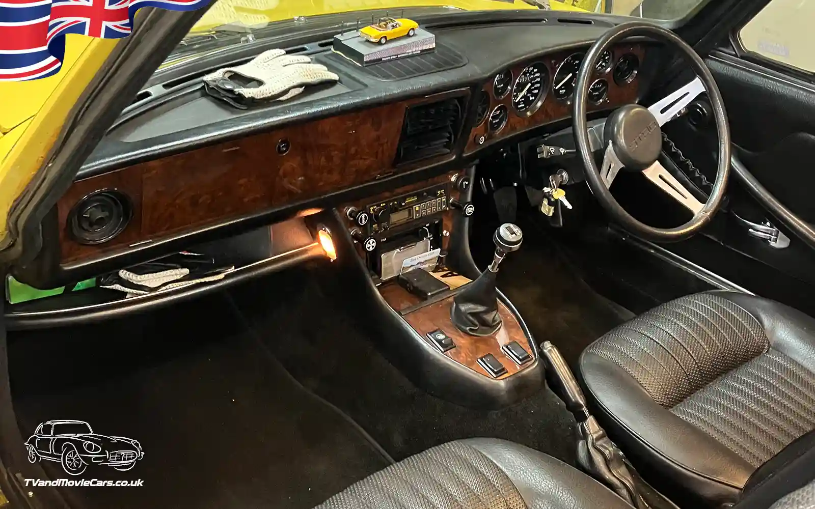 TV Film Movie Action Vehicles Scotland UK Cars Triumph Stag Mk1 1973 Interior Dashboard