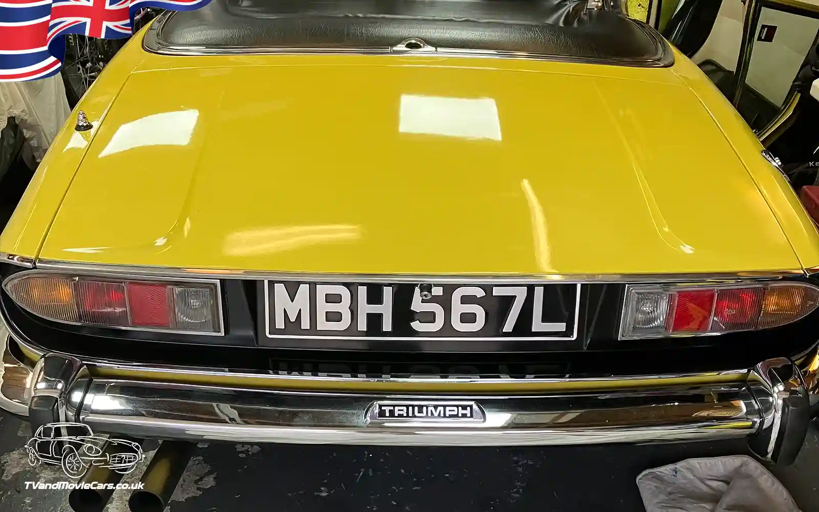 TV Film Movie Action Vehicles Scotland UK Cars Triumph Stag Mk1 1973 Rear CU