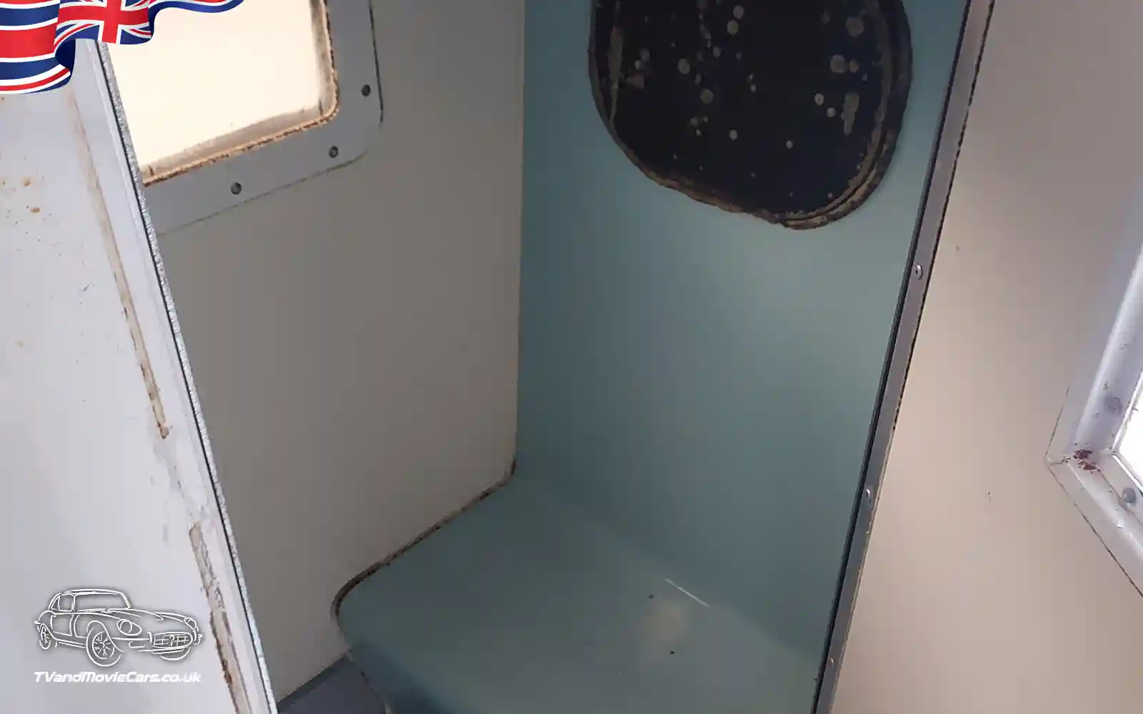 TV Film Movie Action Vehicles UK Iveco Daily Prisoner Van 2011 - Interior - Seating