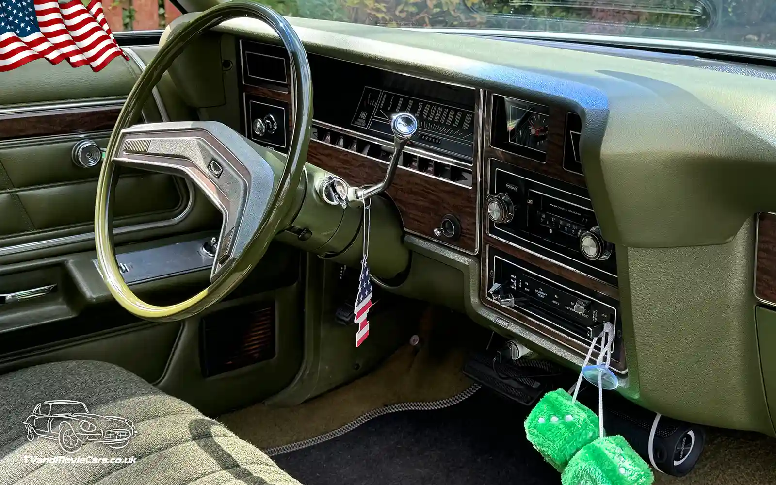 TV Film Movie Action Vehicles Scotland USA Cars Ford LTD Coupe 1976 Interior Dashboard CU