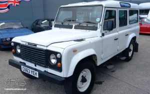TV Film Movie Action Vehicles Scotland UK Land Rover 110 Defender Safari 4x4 1985 Front NS
