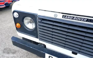 TV Film Movie Action Vehicles Scotland UK Land Rover 110 Defender Safari 4x4 1985 Front OS CU