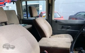 TV Film Movie Action Vehicles Scotland UK Land Rover 110 Defender Safari 4x4 1985 Interior OS Front