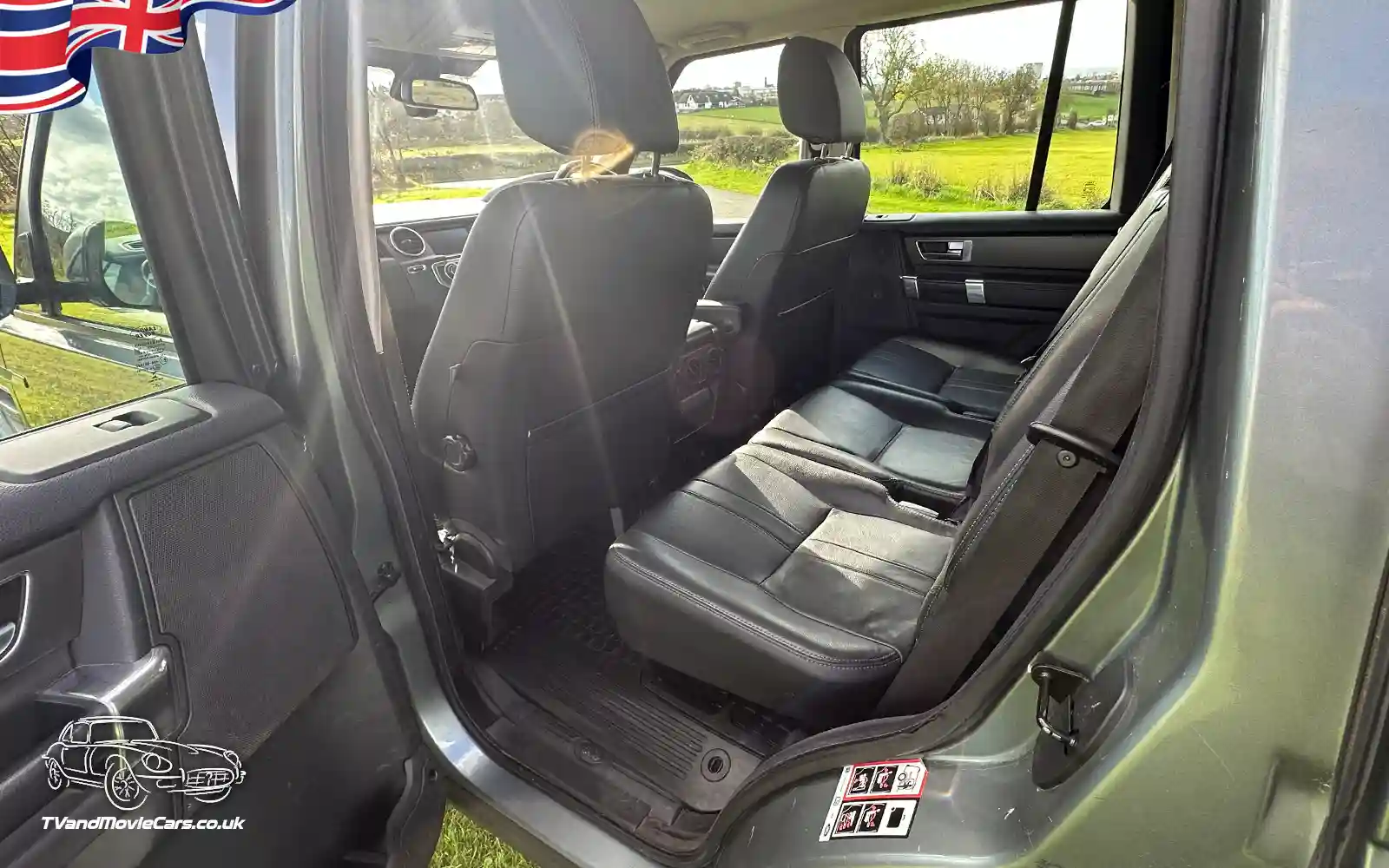 TV Film Movie Action Vehicles Scotland UK Land Rover Discovery 4 - Interior Rear Seats NS 2